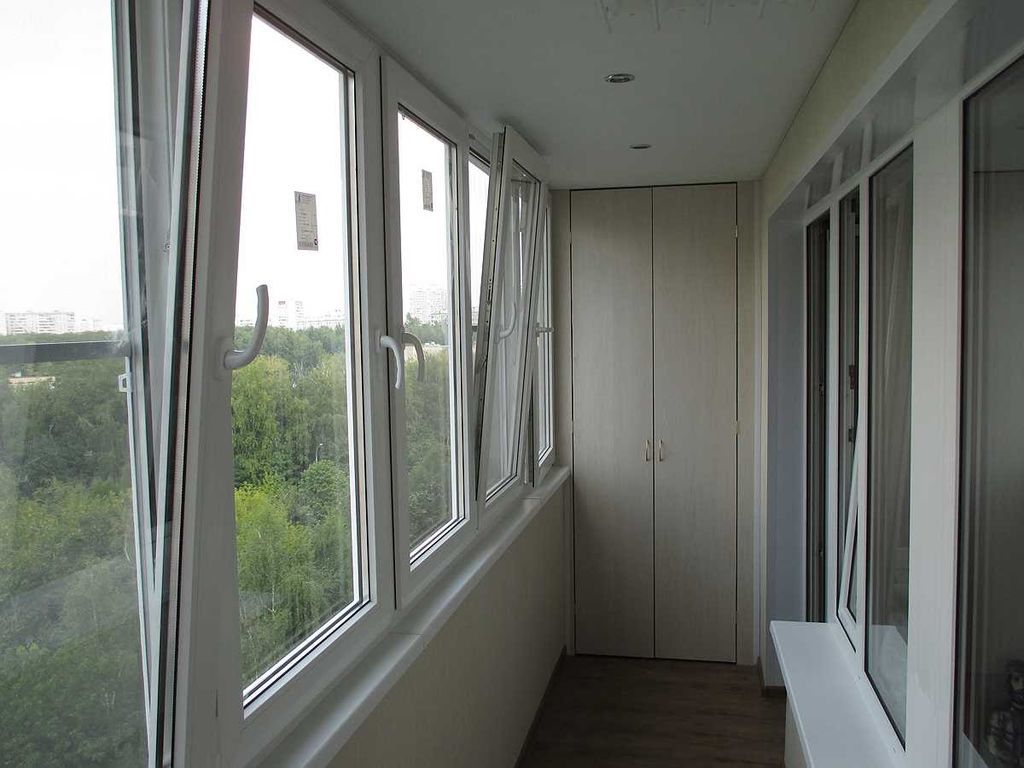 Балконы вологда. Остекление лоджии. Пластиковый балкон. Застекленный балкон. Остекление лоджий пластиковыми окнами.
