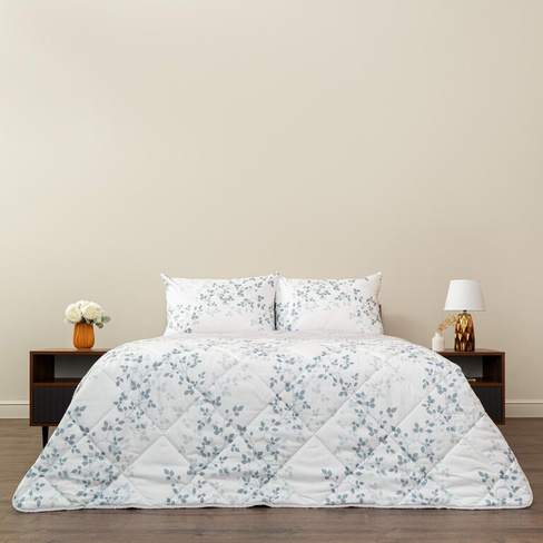 Постельное белье с одеялом-покрывалом Мадлен цвет: белый, синий (1.5 сп)