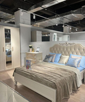 Спальня Мокко 3-створчатый шкаф кровать 1600х2000 с комодом серый камень бежевый